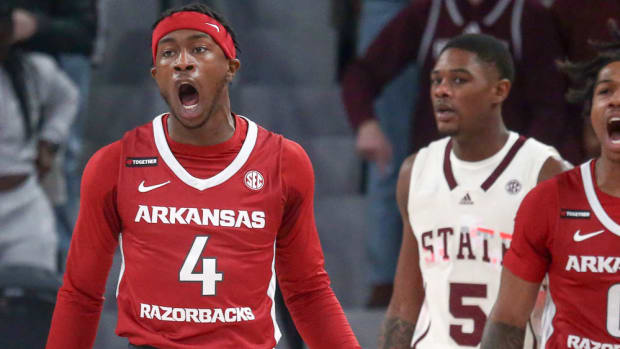 Razorbacks Devo Davis reacting against Mississippi State